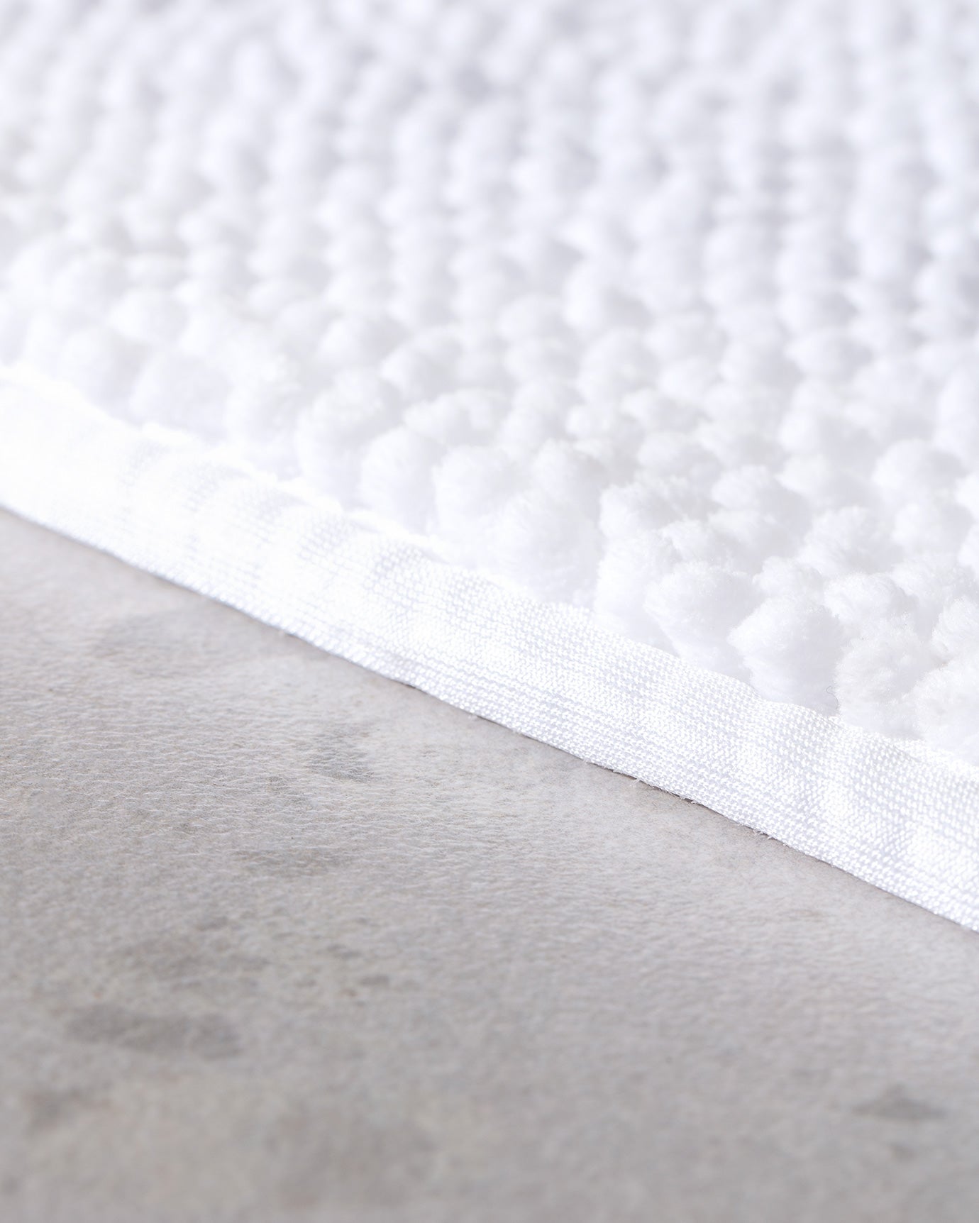 Conques Soft Absorbent Bathroom Mat - Non-Slip Bath Rug