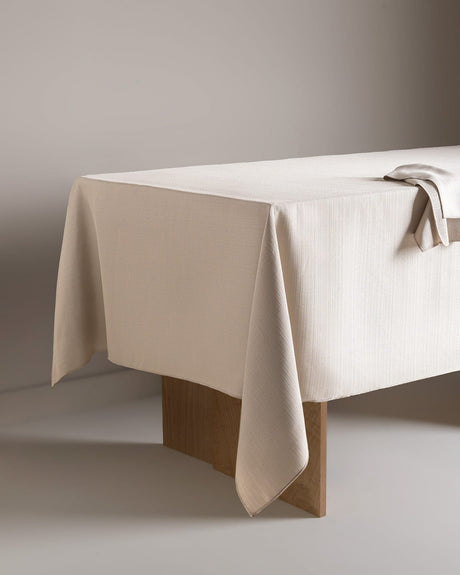 Nostang Patterned Tablecloth - Elegant Table Linen