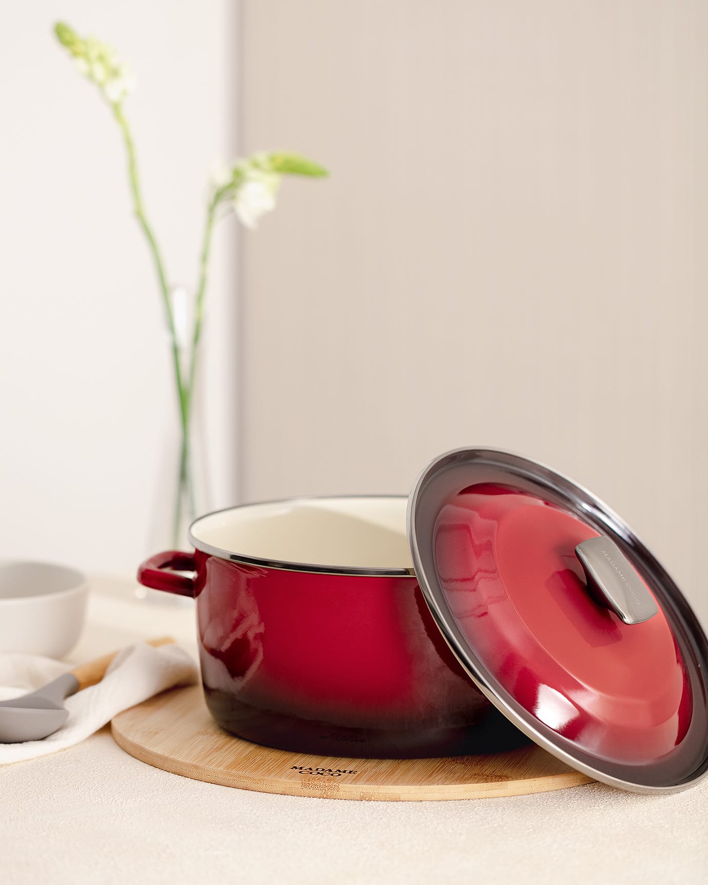 24 cm Red Deep Cooking Pot - Versatile Stockpot for Kitchen