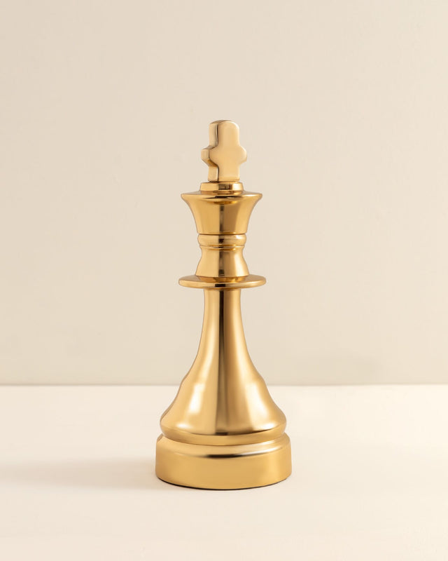Elegant Queen Figurine Home Decor Sculpture