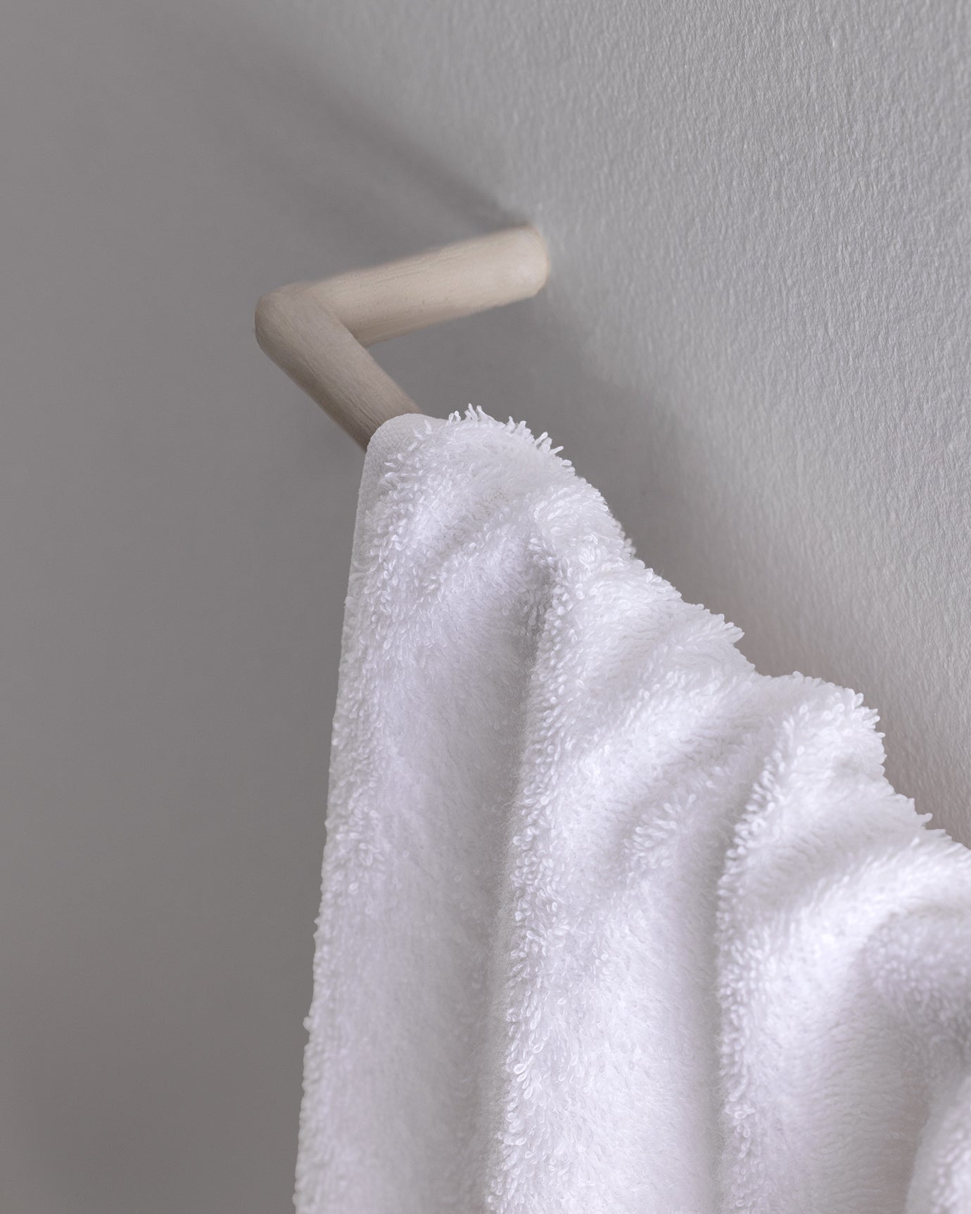 Soft Absorbent Cotton Bath Towel - White & Grey
