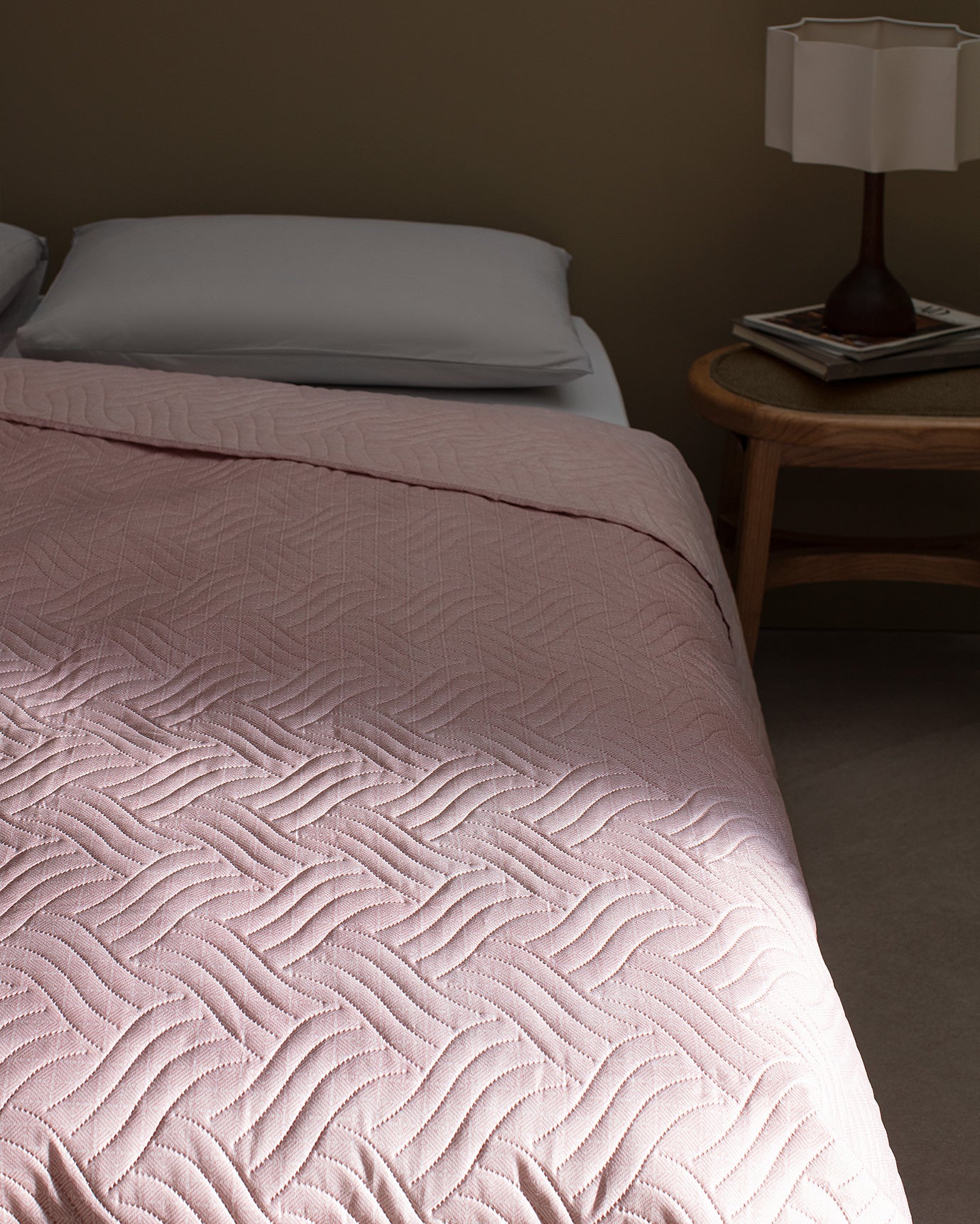 King Size Printed Bedspread, Soft Powder Pink Bed Cover, Elegant Bedroom Decor