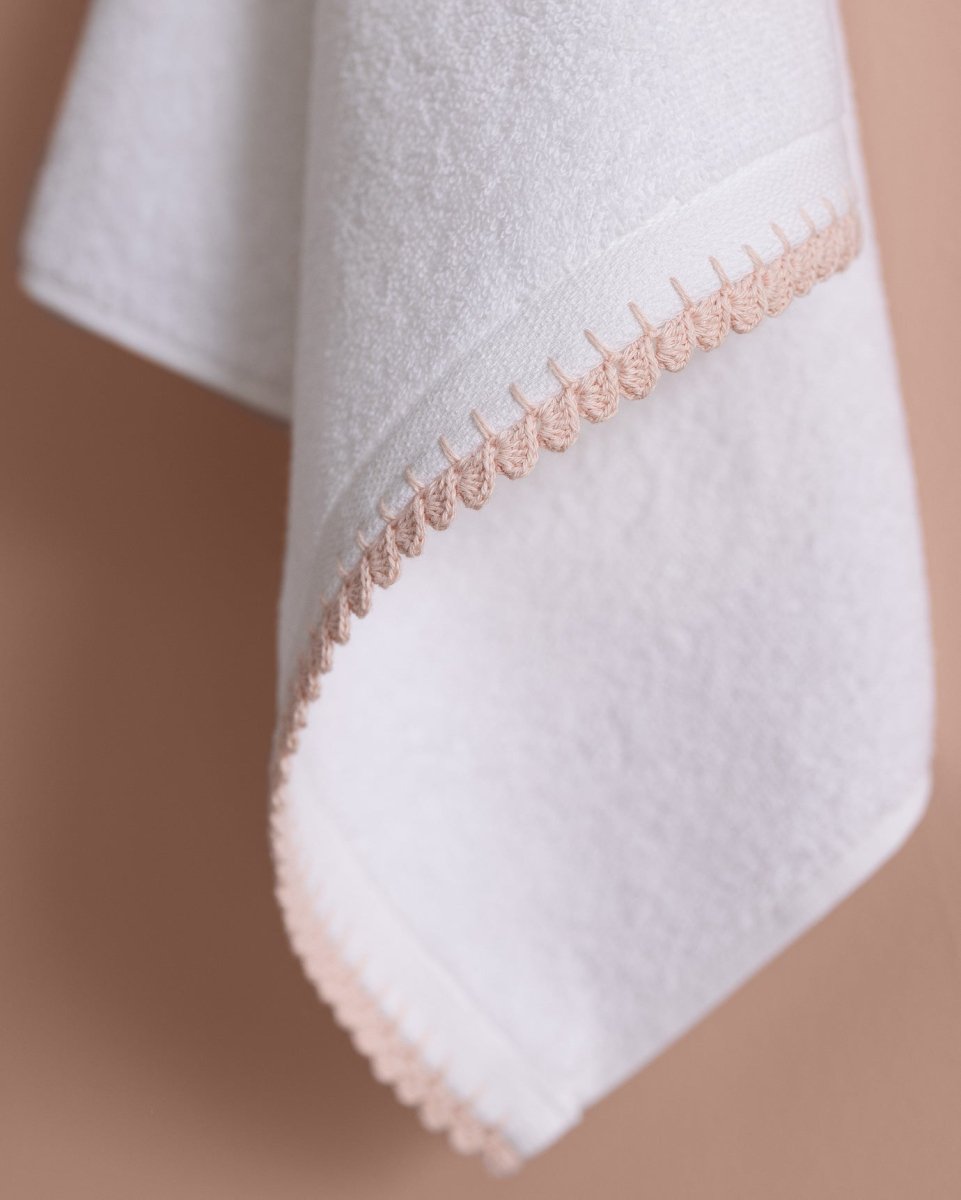 Camille Crocheted 100% Cotton Face Towel - White & Powder Pink - TryAladdin