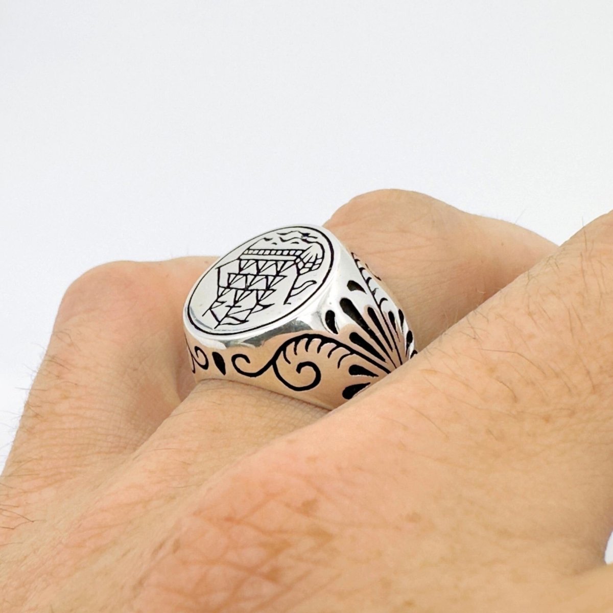 Captivating Men's Ship Design Silver Ring