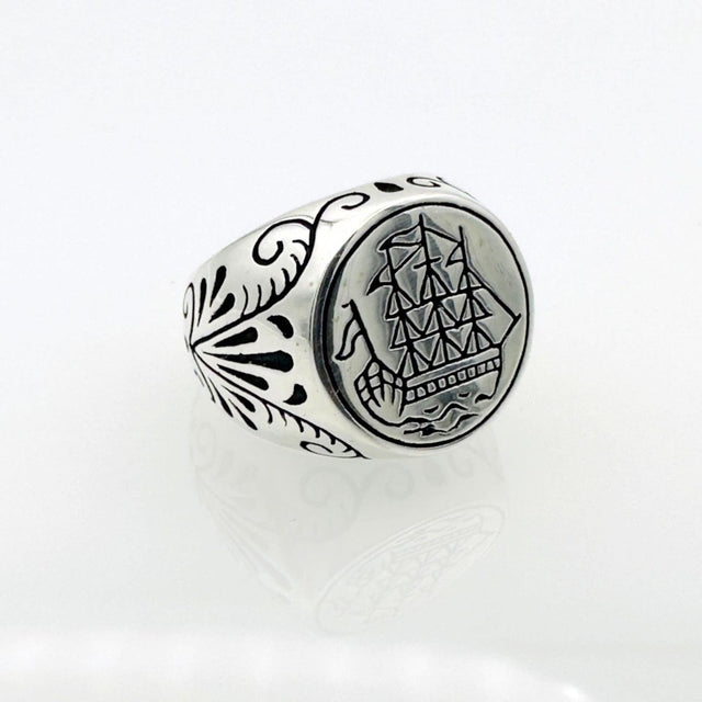 Captivating Men's Ship Design Silver Ring