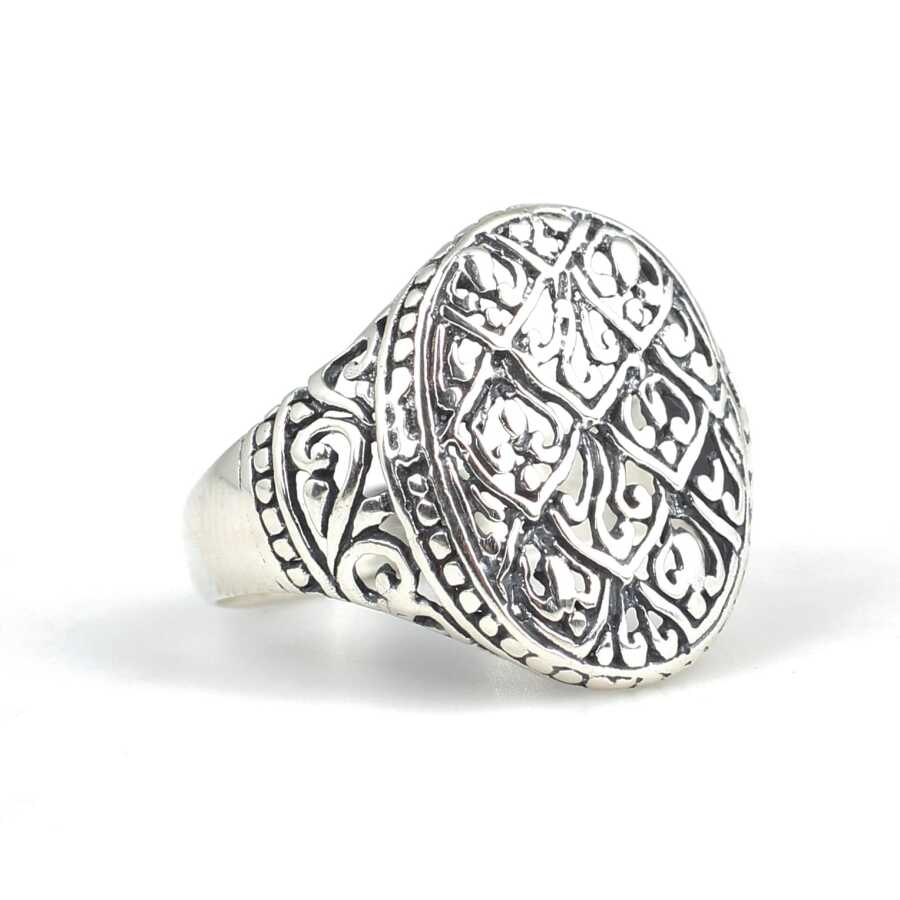 Anillo ovalado de plata esterlina 925 premium con engaste de bisel fundido
