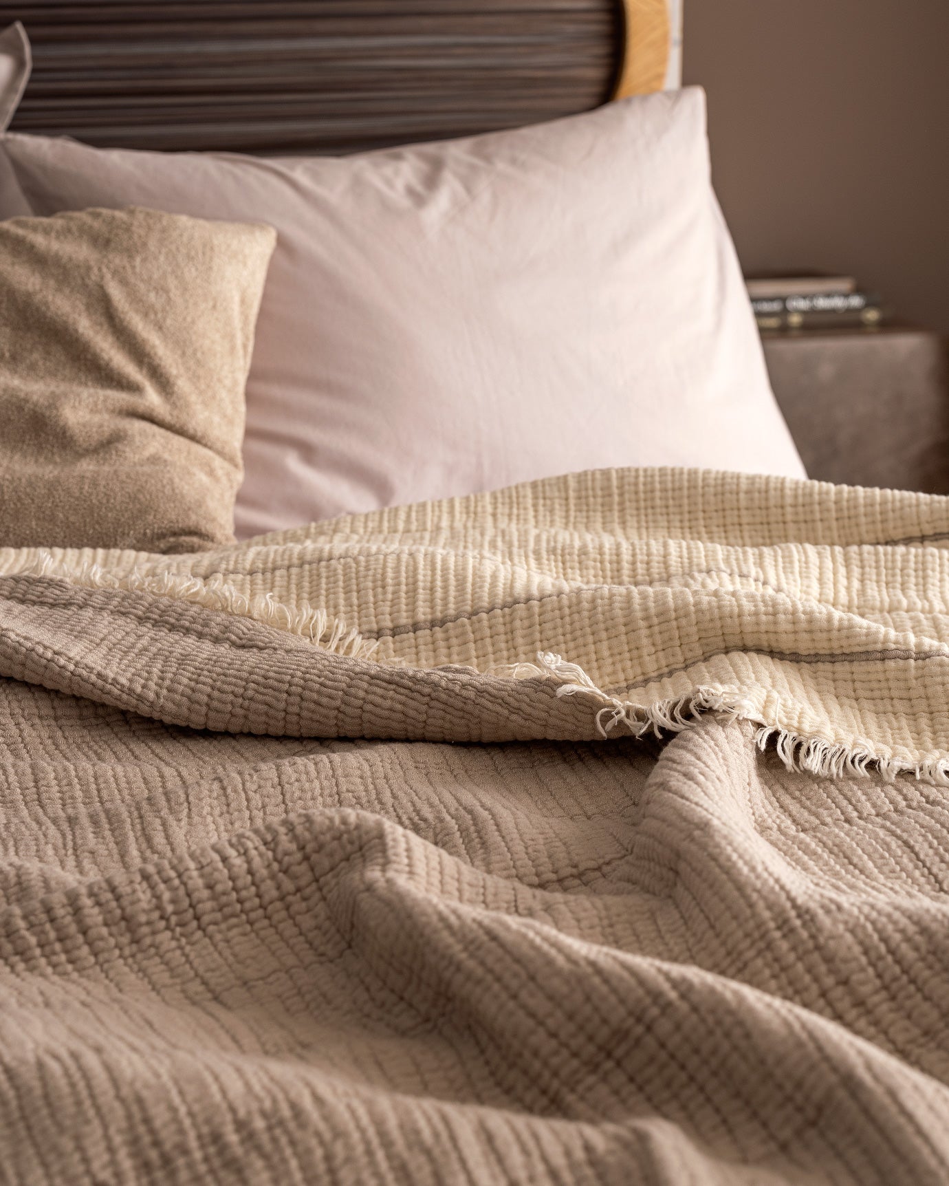 Carolines Cotton Twin Bedspread - Soft & Breathable Bed Cover