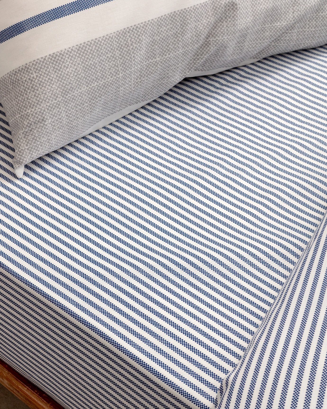 Printed Ranforce Cotton Double Bedding Set - Duvet Cover & Pillowcases