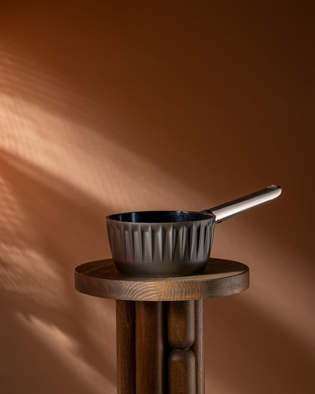 Versatile 16 cm Brown Saucepan for Everyday Use