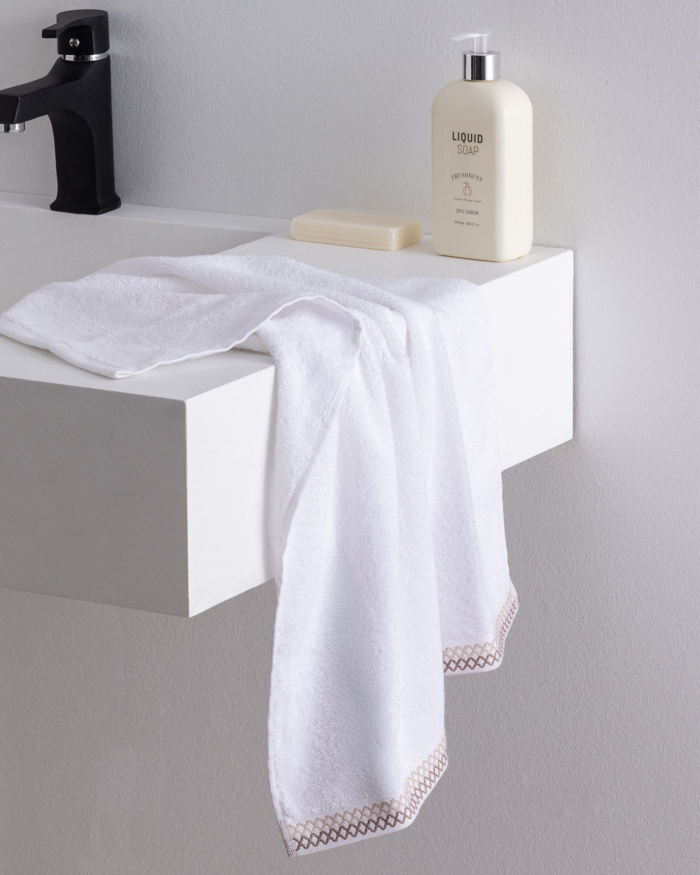 Topaze Cotton Face Towel - White/Beige
