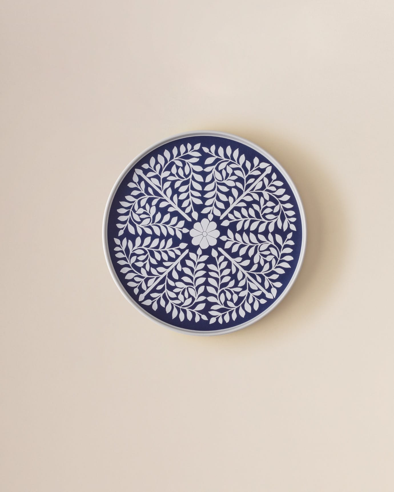 Plastic Round Serving Tray - Contemporary Style