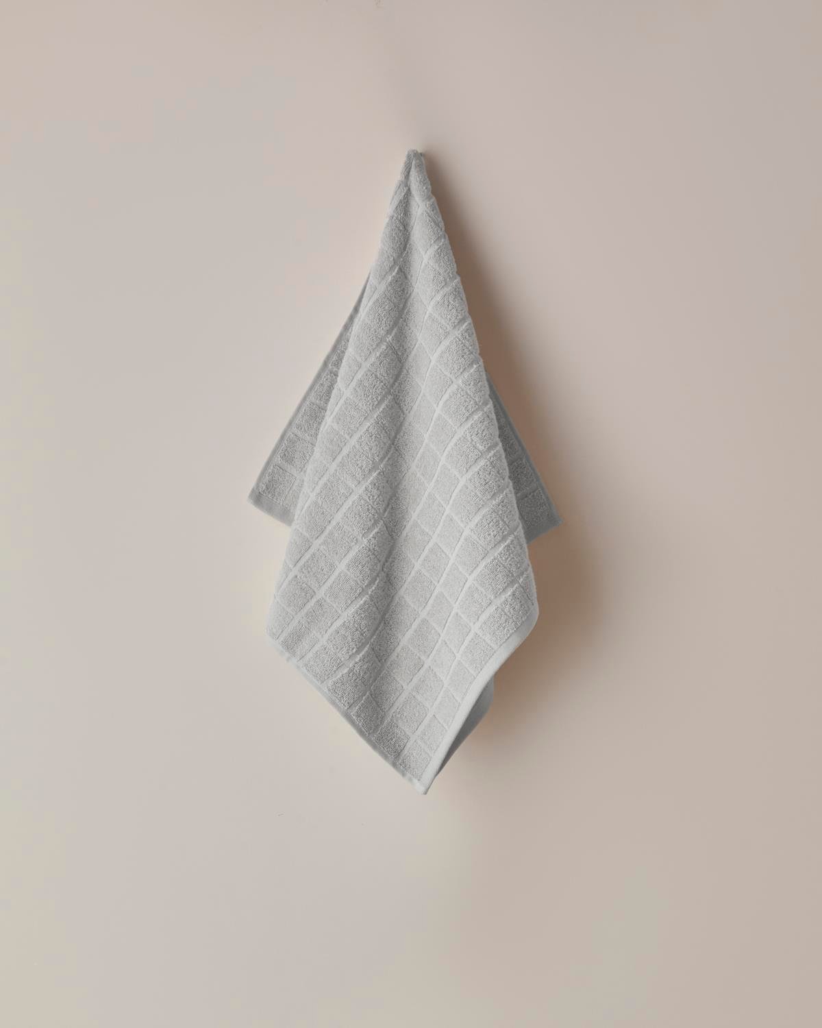 Professional Grade 100 Percent Cotton Chequer Face Towel