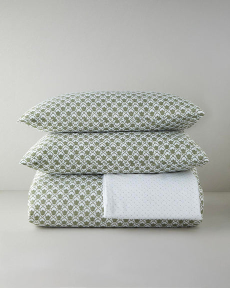Professional Grade Easy Iron Green Double Duvet Set with Fitted Sheet
