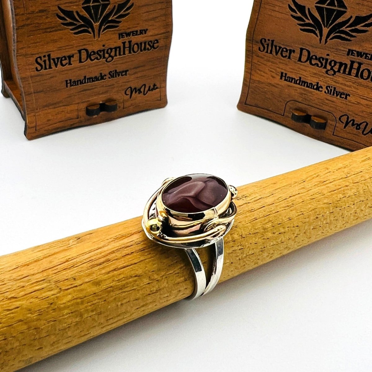 Claret Red Agate Stone Women's Ring