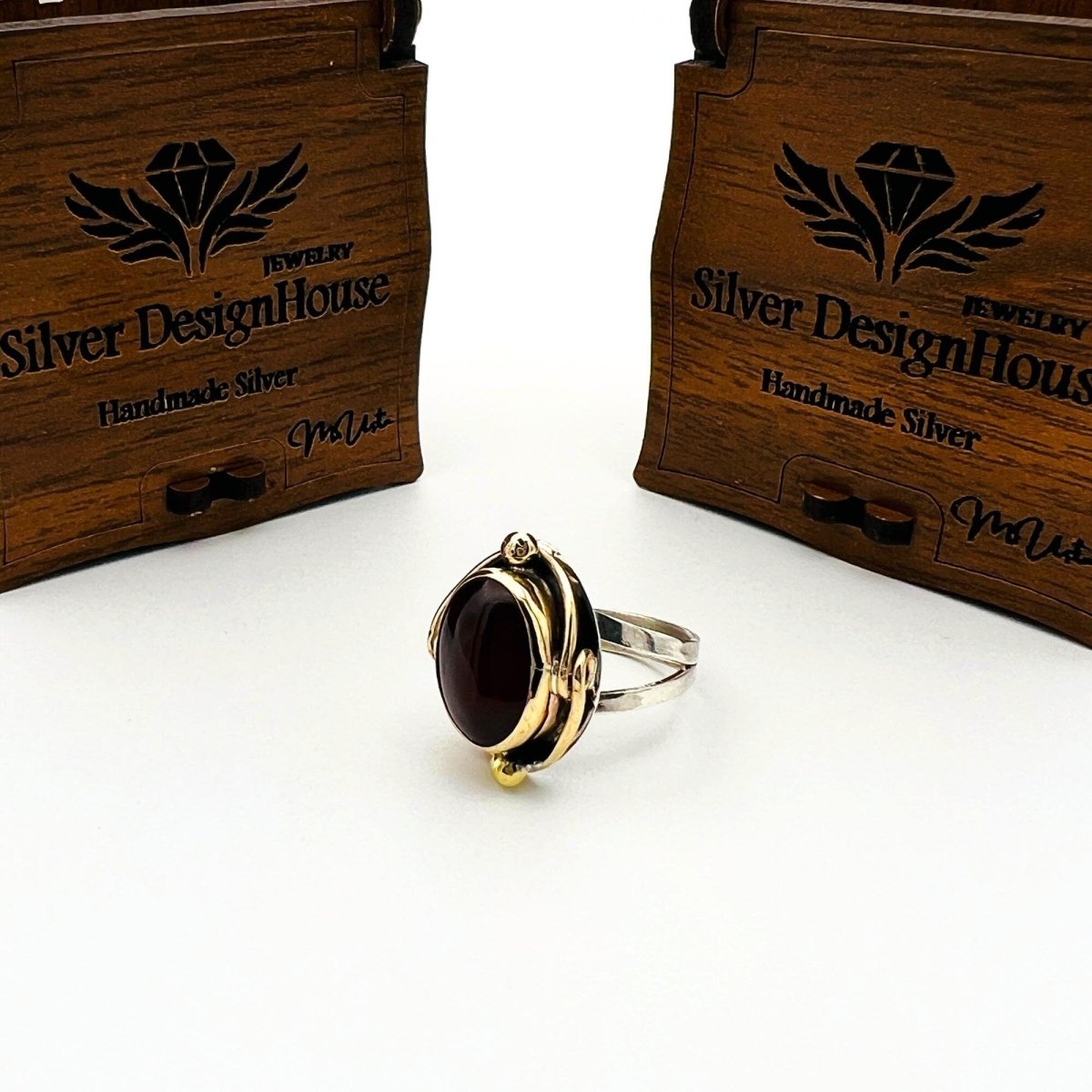 Claret Red Agate Stone Women's Ring