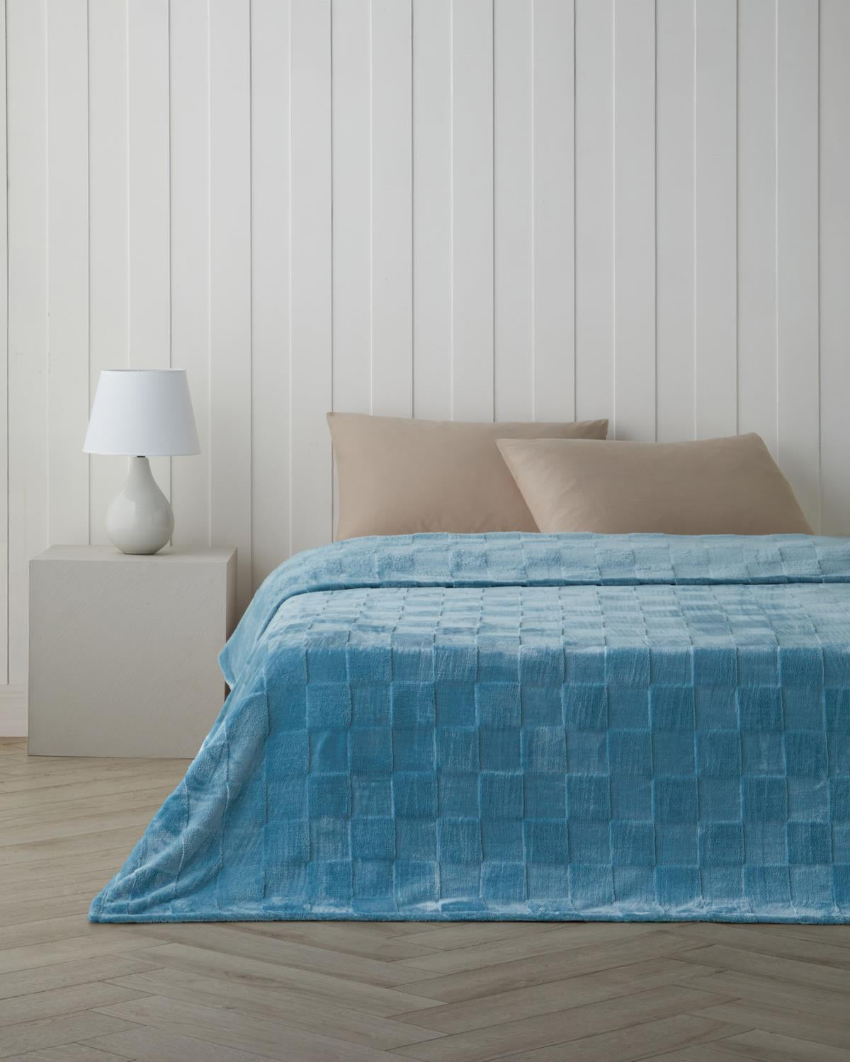 Professional-Grade Classic-Check Jacquard-Supersoft Double-Blanket Blue