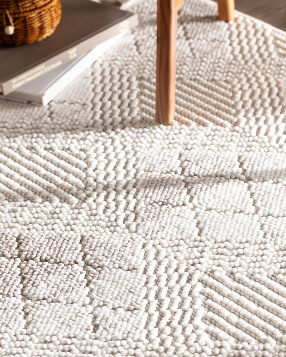 Clavier Fringed Area Rug - Ivory White - TryAladdin