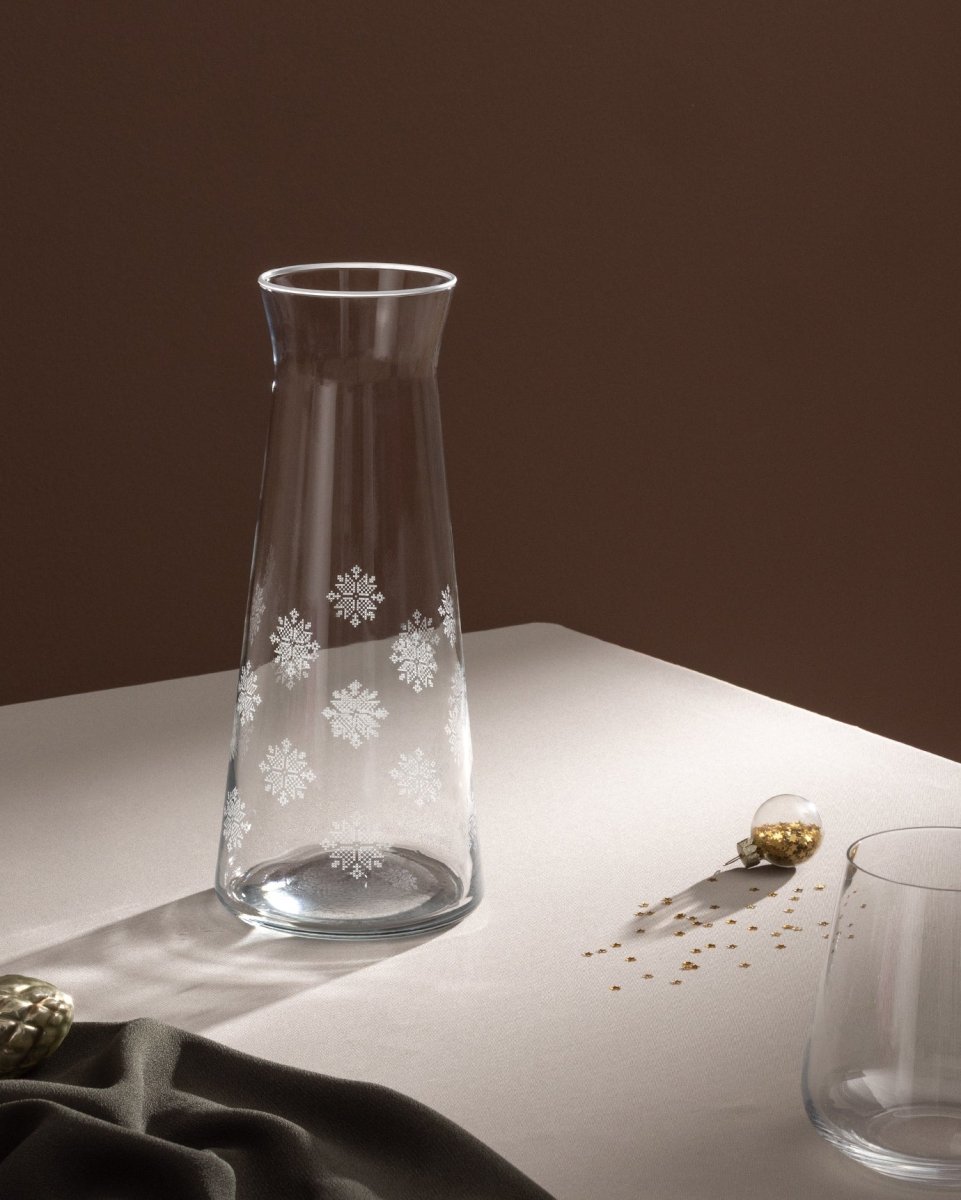 Clear Glass Carafe - Elegant Snowflake Design - TryAladdin