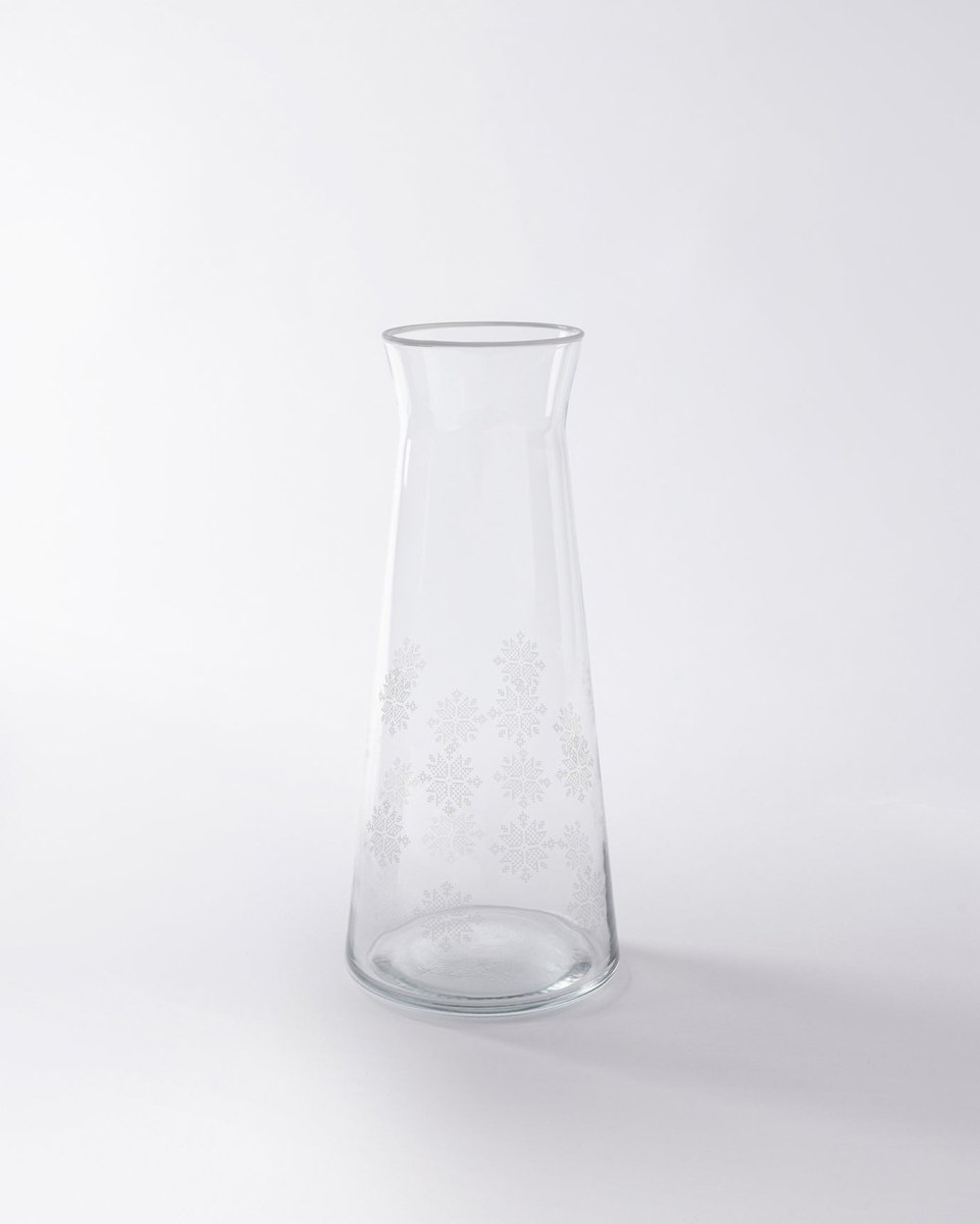 Clear Glass Carafe - Elegant Snowflake Design - TryAladdin
