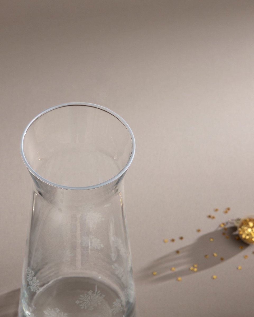 Clear Glass Carafe - Elegant Snowflake Design - TryAladdin