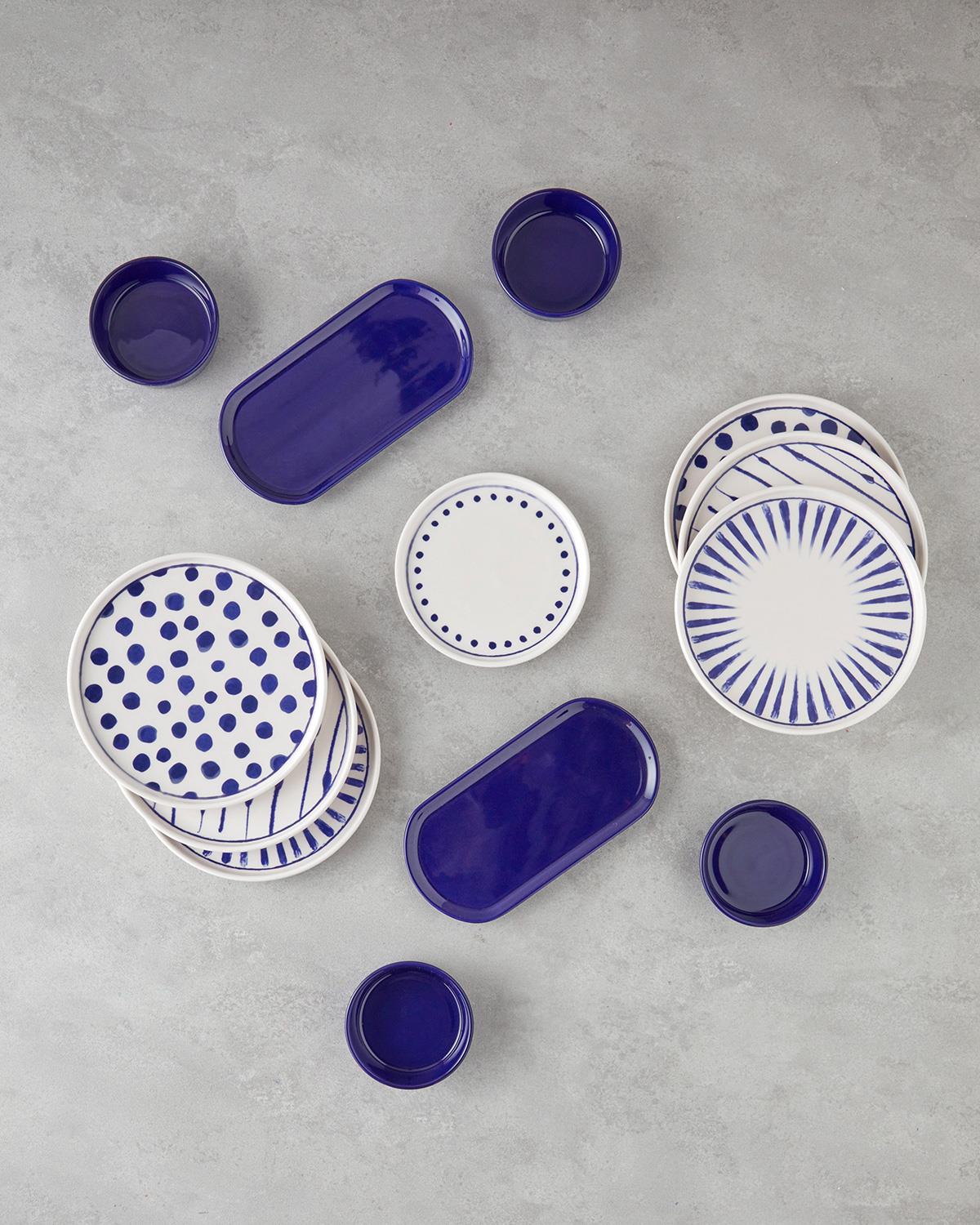 Professional Cosmos Navy Blue Ceramic Breakfast Set   14 Piece Dinnerware