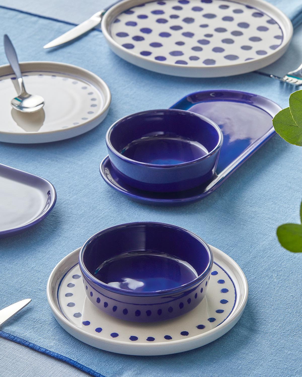 Professional Cosmos Navy Blue Ceramic Breakfast Set   14 Piece Dinnerware