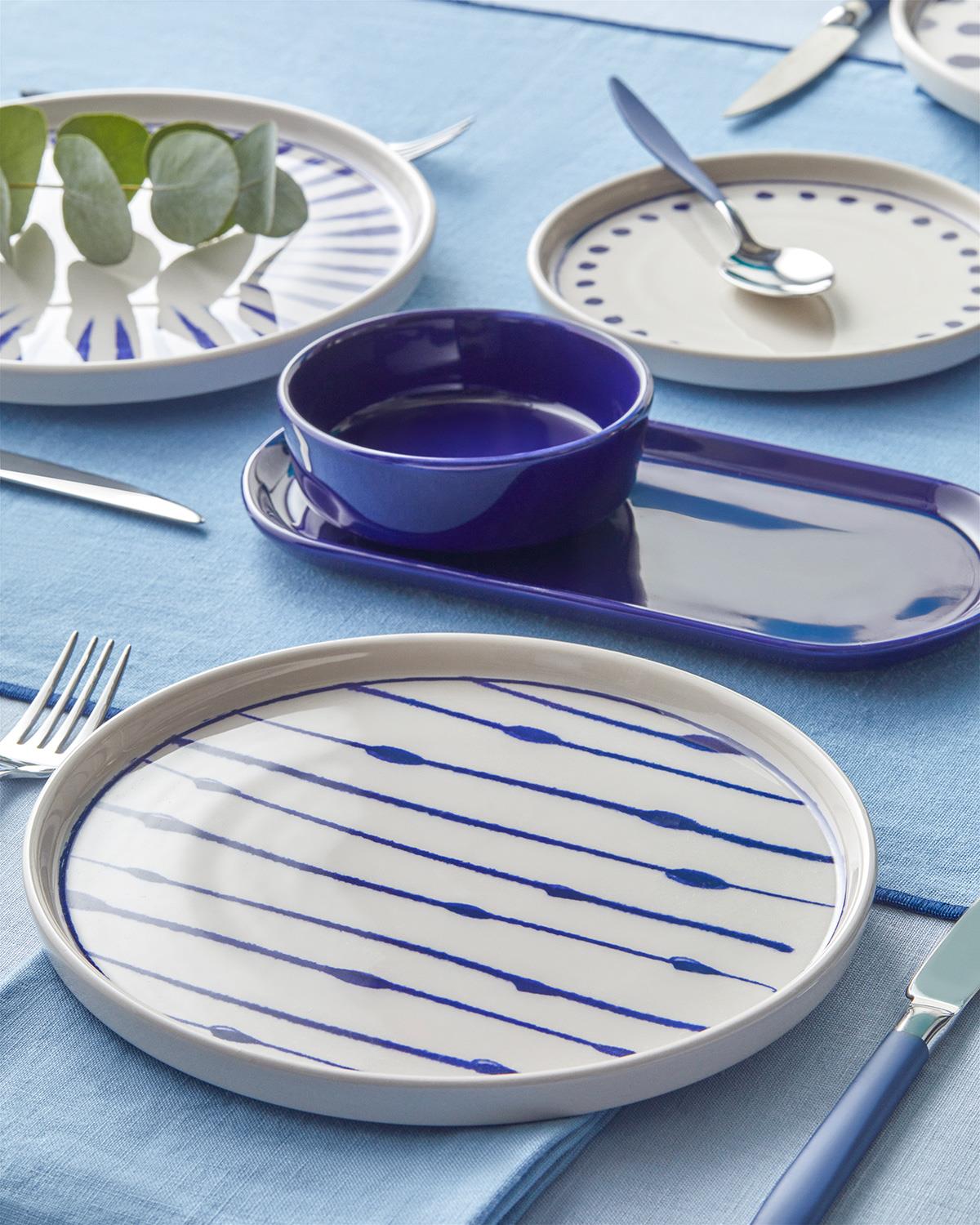 Professional Cosmos Navy Blue Ceramic Breakfast Set   14 Piece Dinnerware