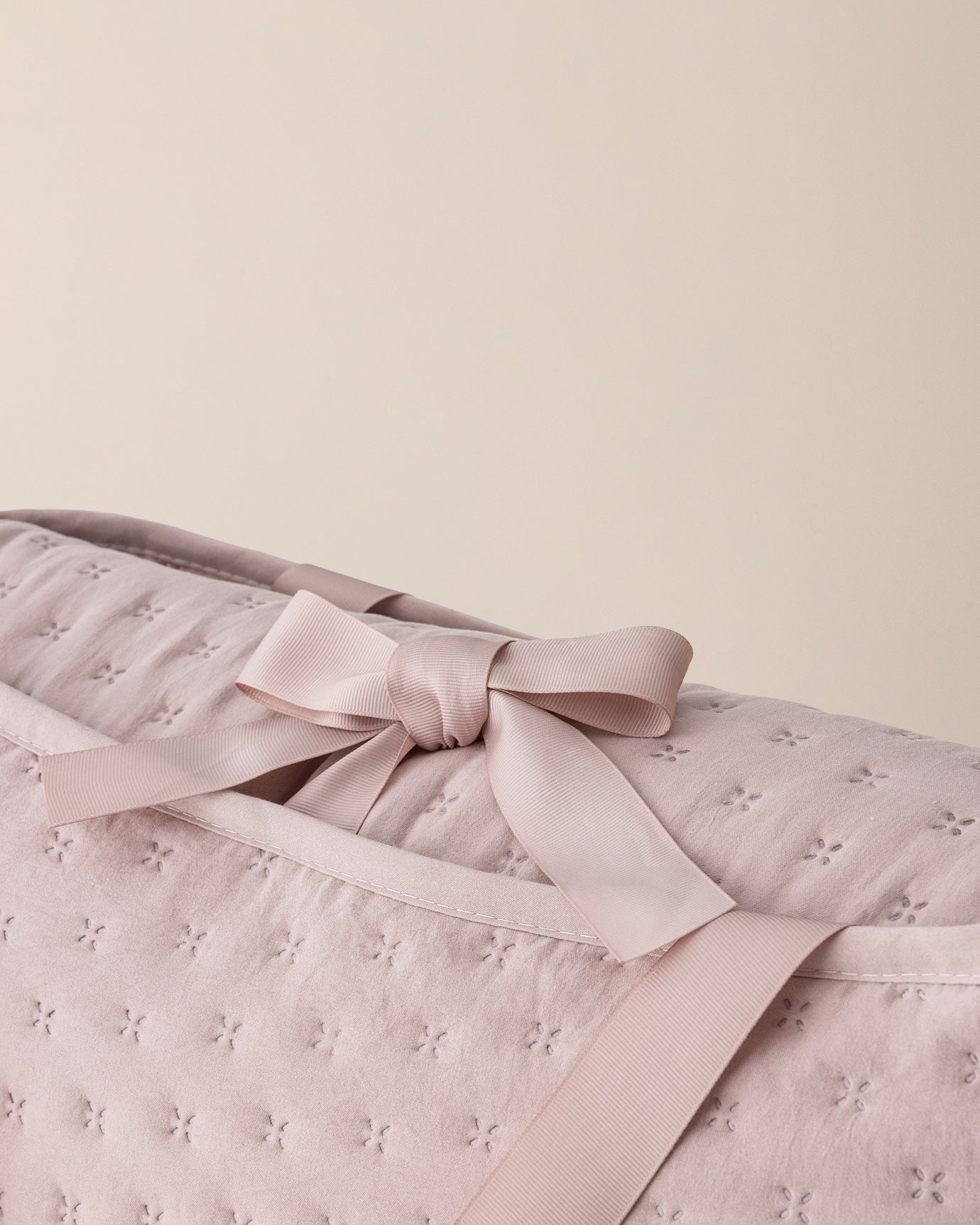 Polyester Double Bedspread - Elegant Powder Pink