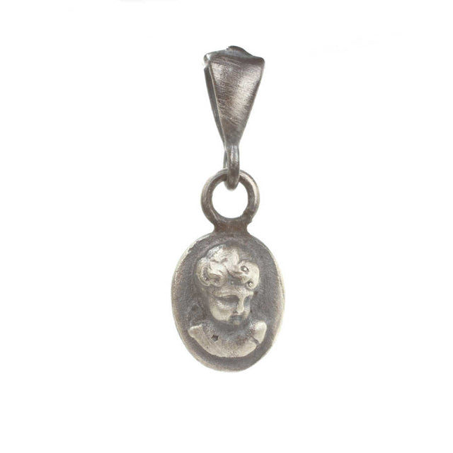 925 Sterling Silver Elizabeth Figure Oval Medallion Necklace Pendant