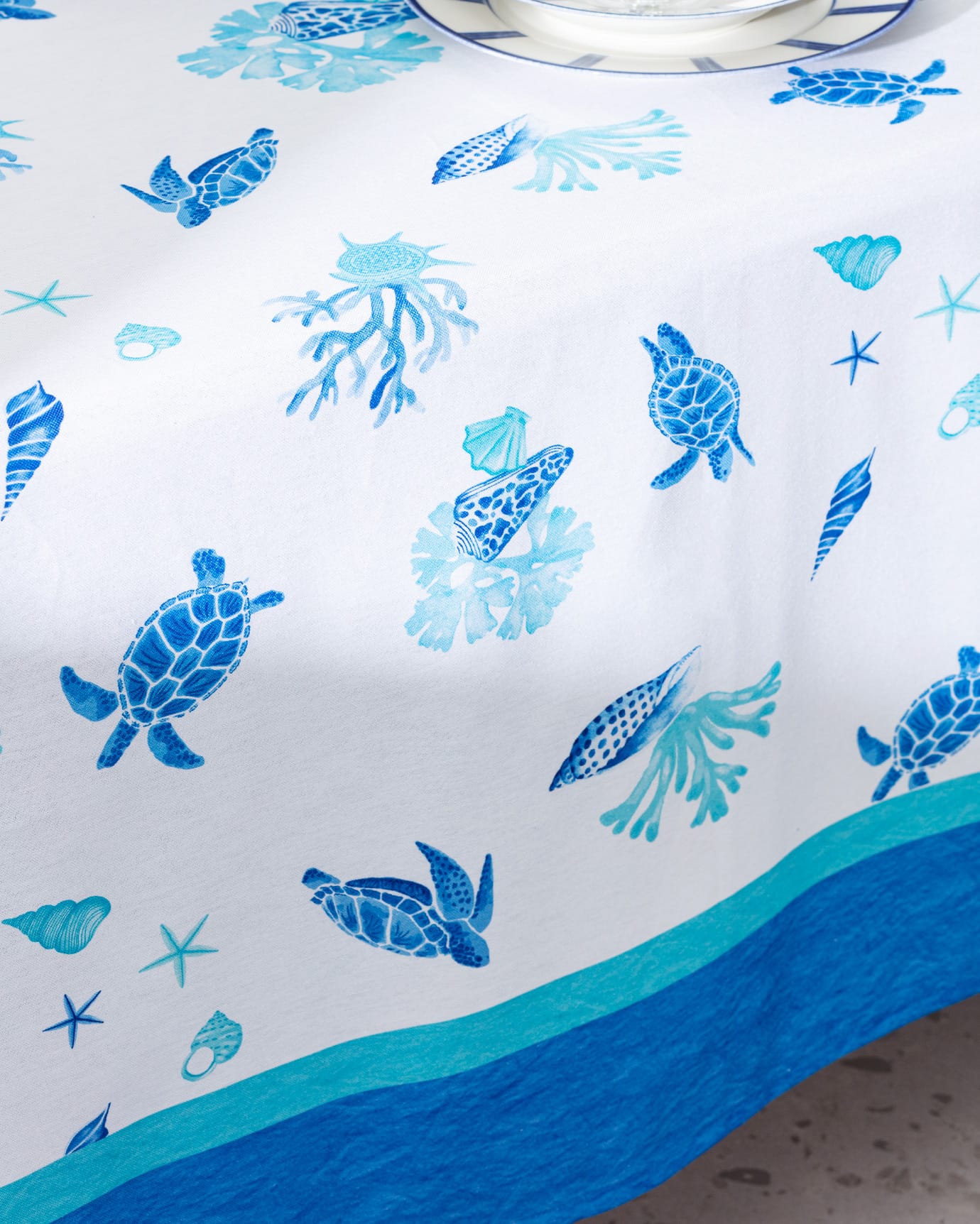 Polycotton Tablecloth - Stain-Resistant & Water-Repellent