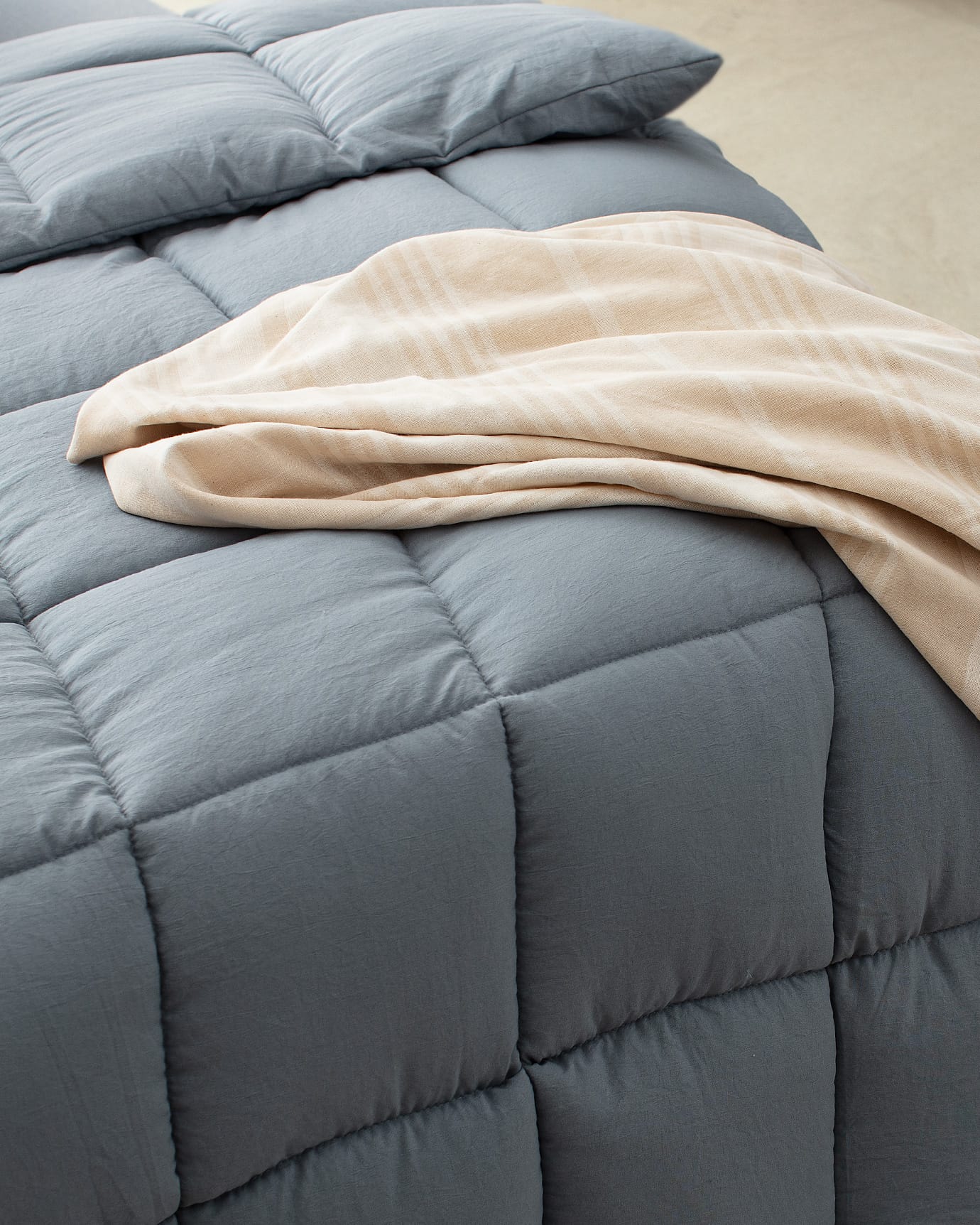 100% Polyester Double Bedding Set - Indigo Mona Collection