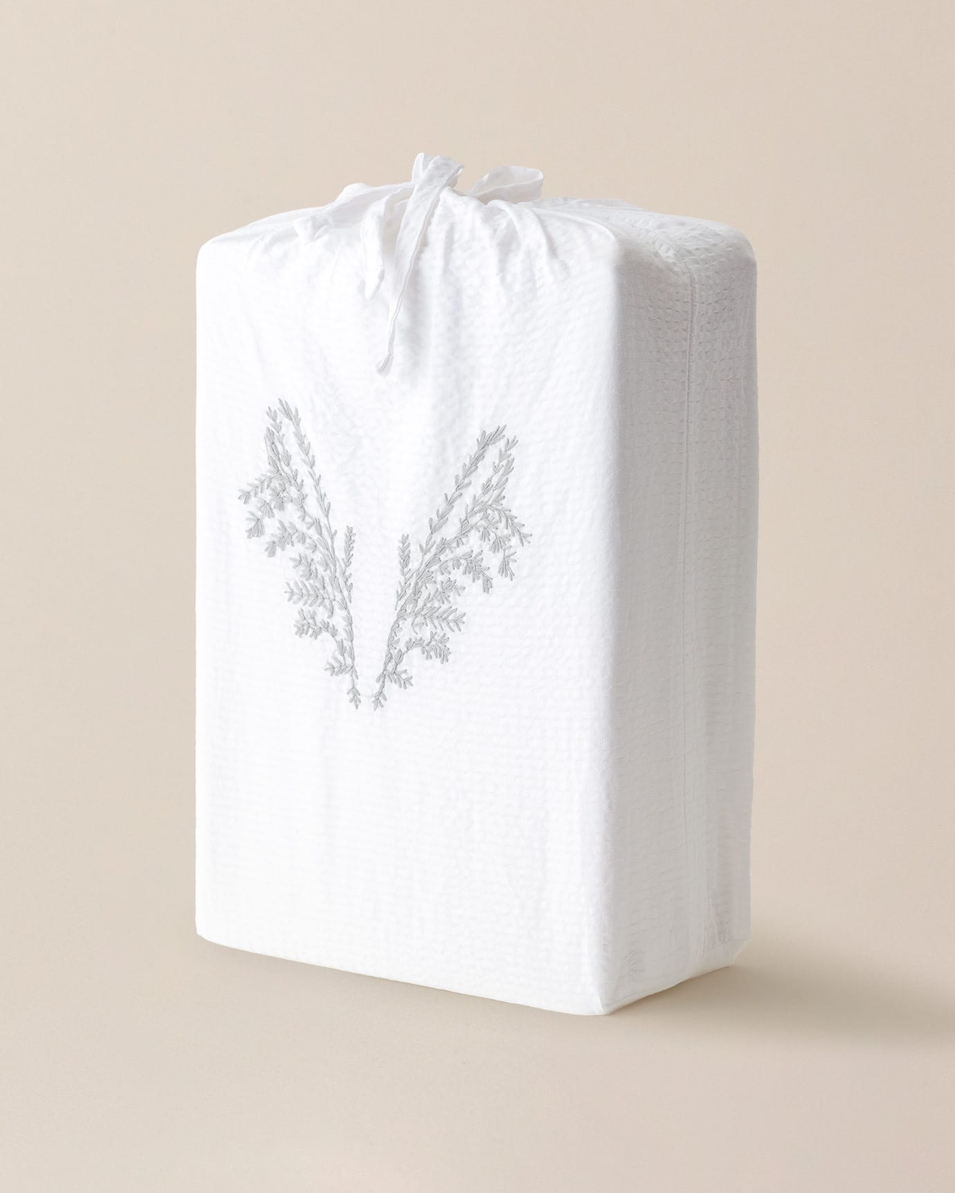 Washed Seersucker Embroidered Double Duvet Cover Set