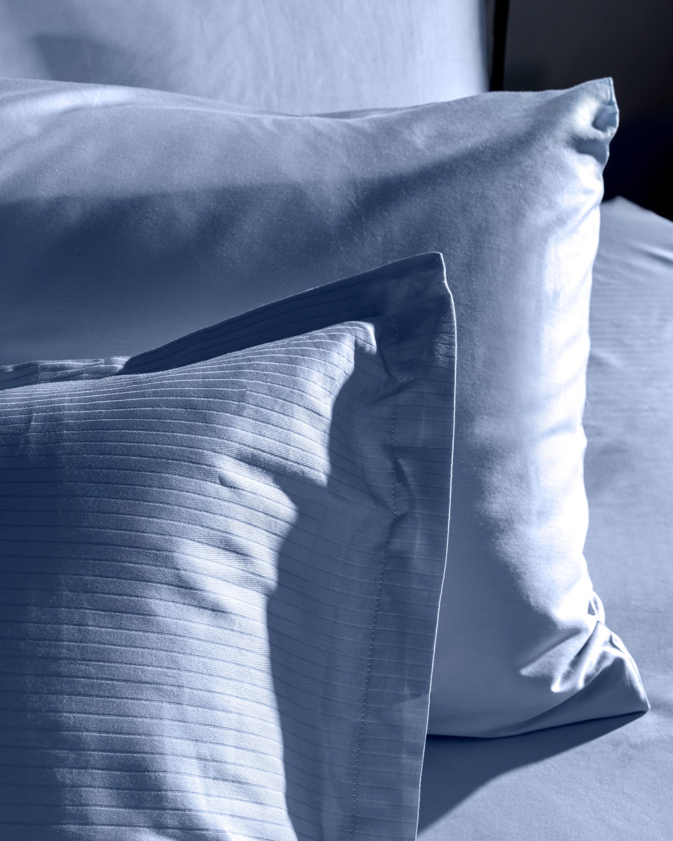 Luxurious 100% Cotton Sateen Duvet Cover Set - Striped Design