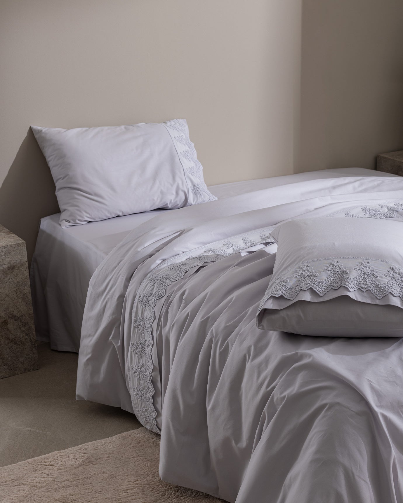 Double Size 100% Cotton Embroidered Bedding Set