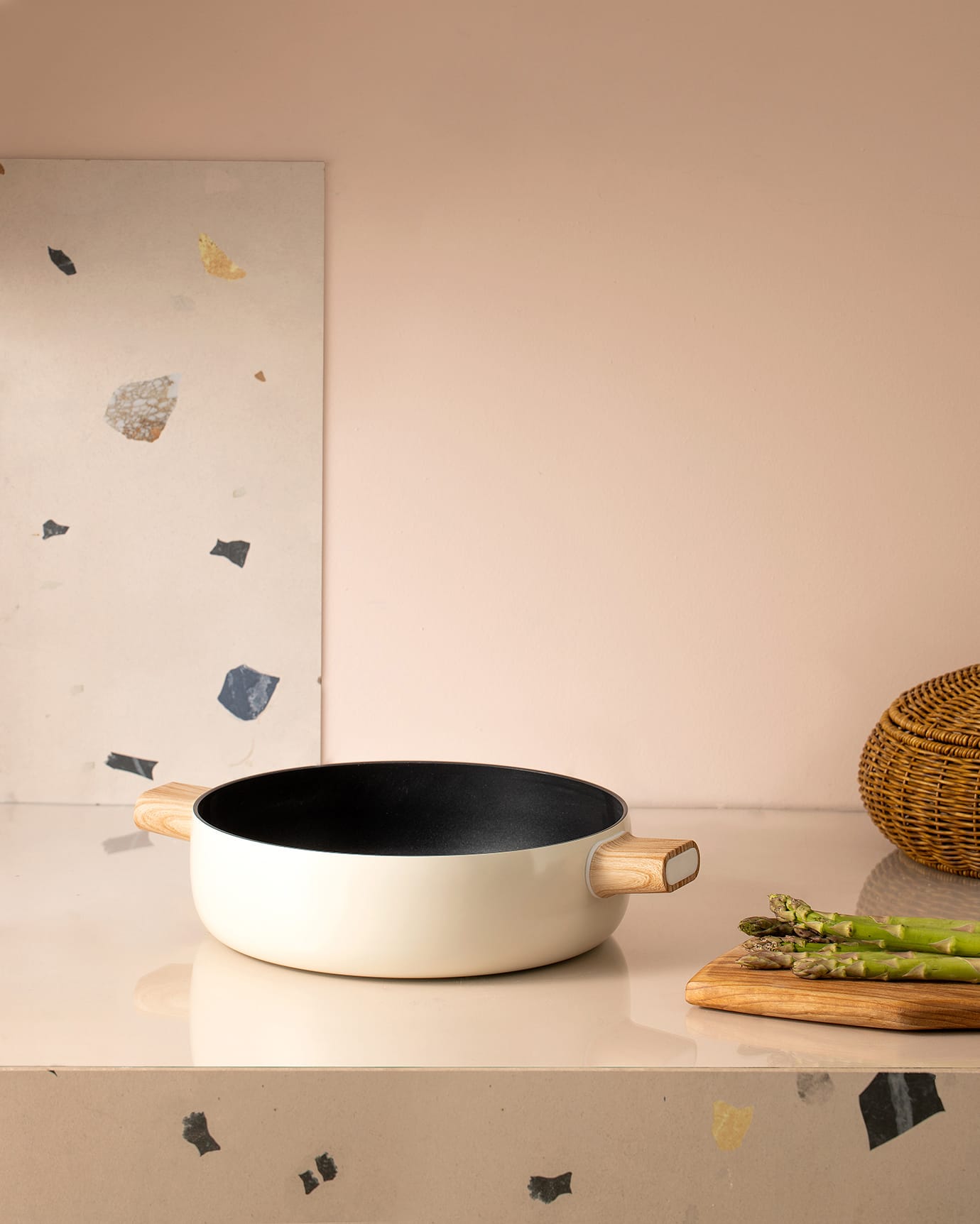 28 cm White Cooking Pot - Durable Everyday Kitchen Cookware