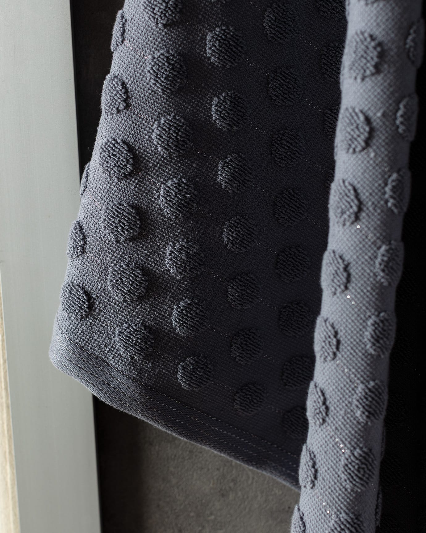100% Cotton Bath Towel - Ultra Soft & Absorbent