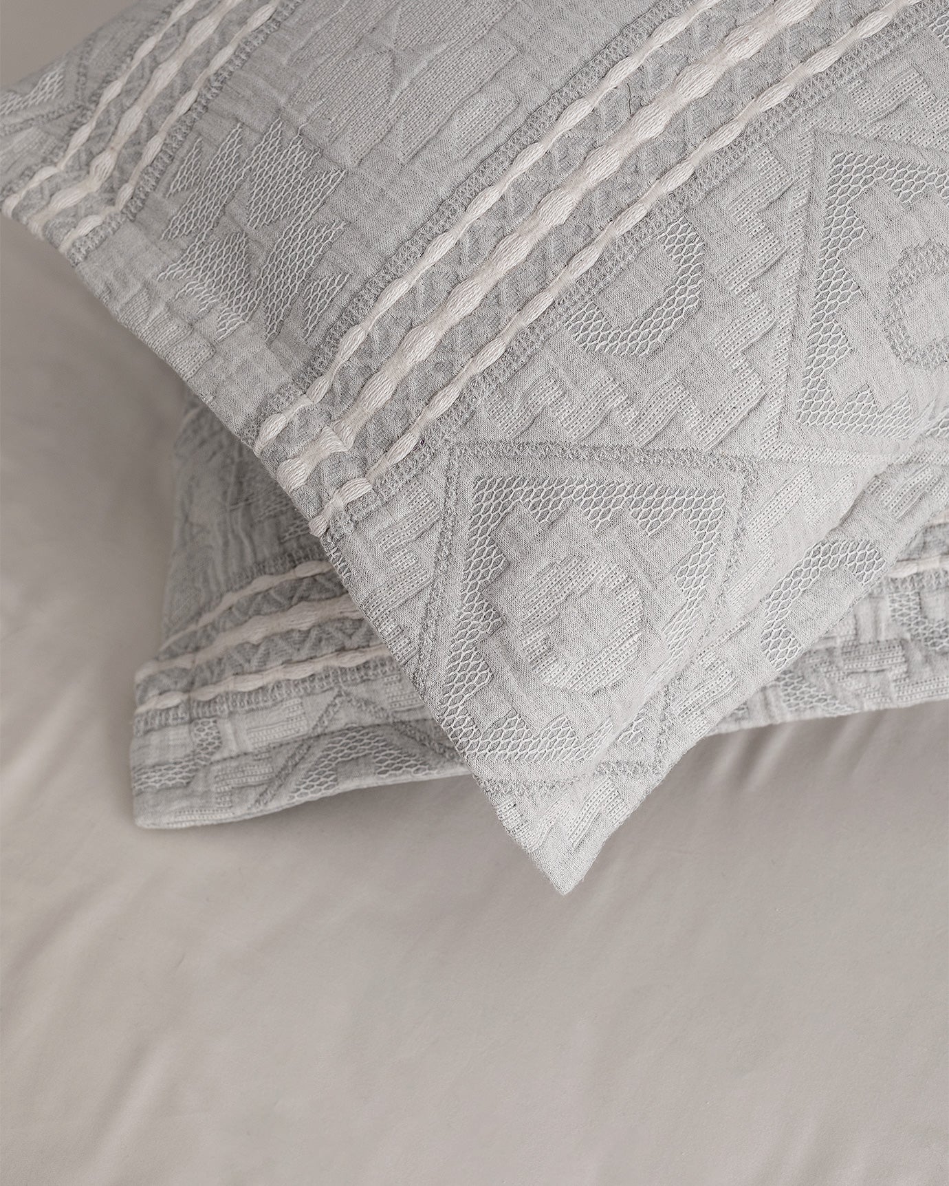 Bohemian Ethnic Twin Bedspread - Lightweight Decorative Single Bed Cover