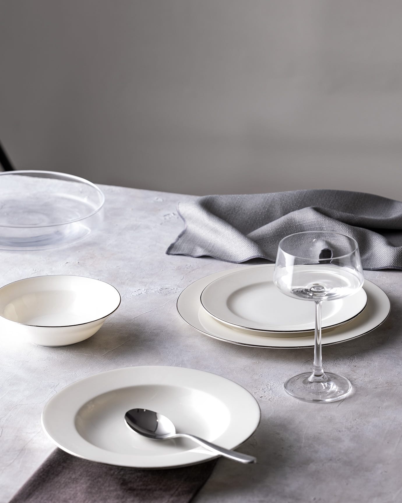 New Bone Porcelain 24-Piece Dinner Set - Galena White & Silver