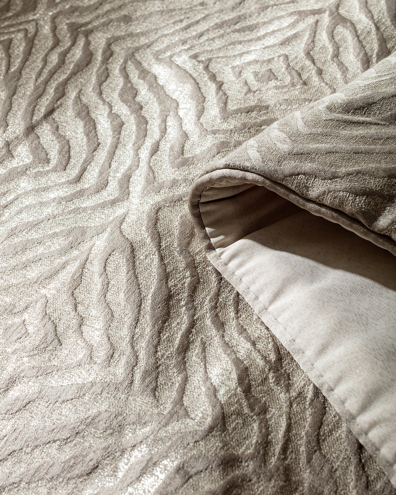 Queen 8-Piece Luxury Home Bedding Set - Vence Collection