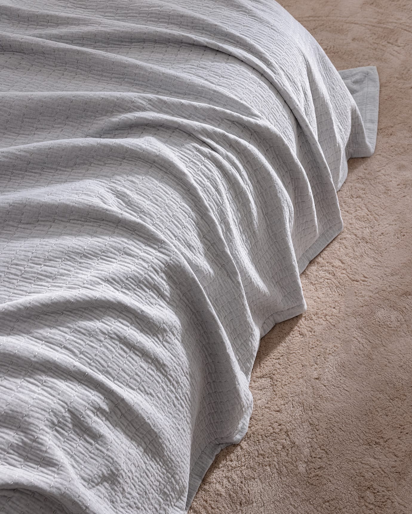 Feolette Full/Queen Bedspread - Quilted Bed Cover