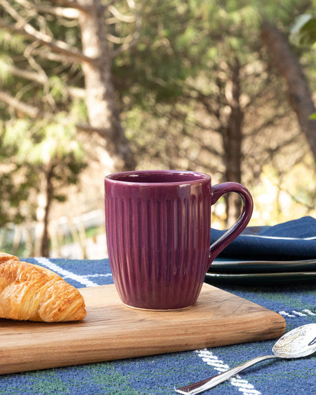Artisan Ceramic Mug - Marguerite Floral Pattern for Everyday Charm