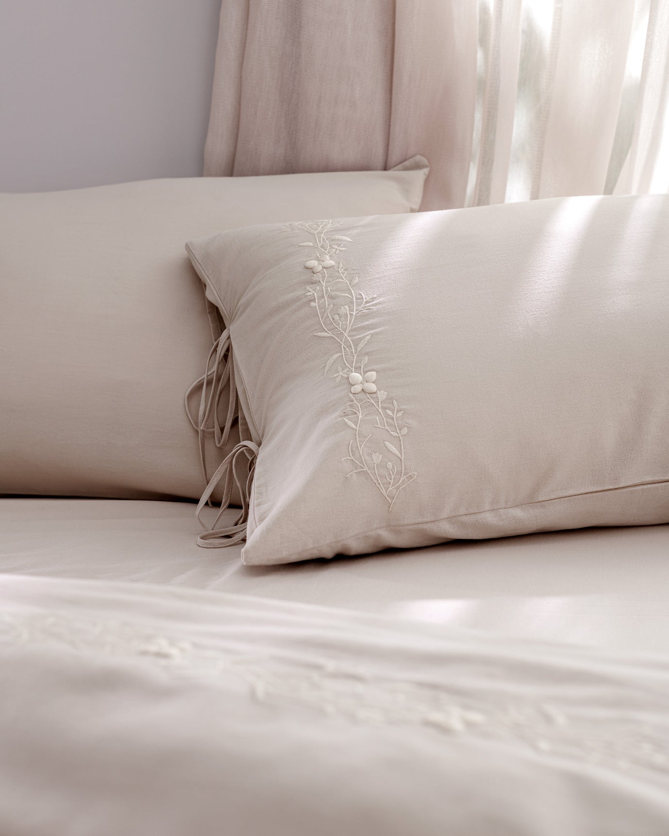 Loris Double 100% Cotton Embroidered Duvet Cover Set