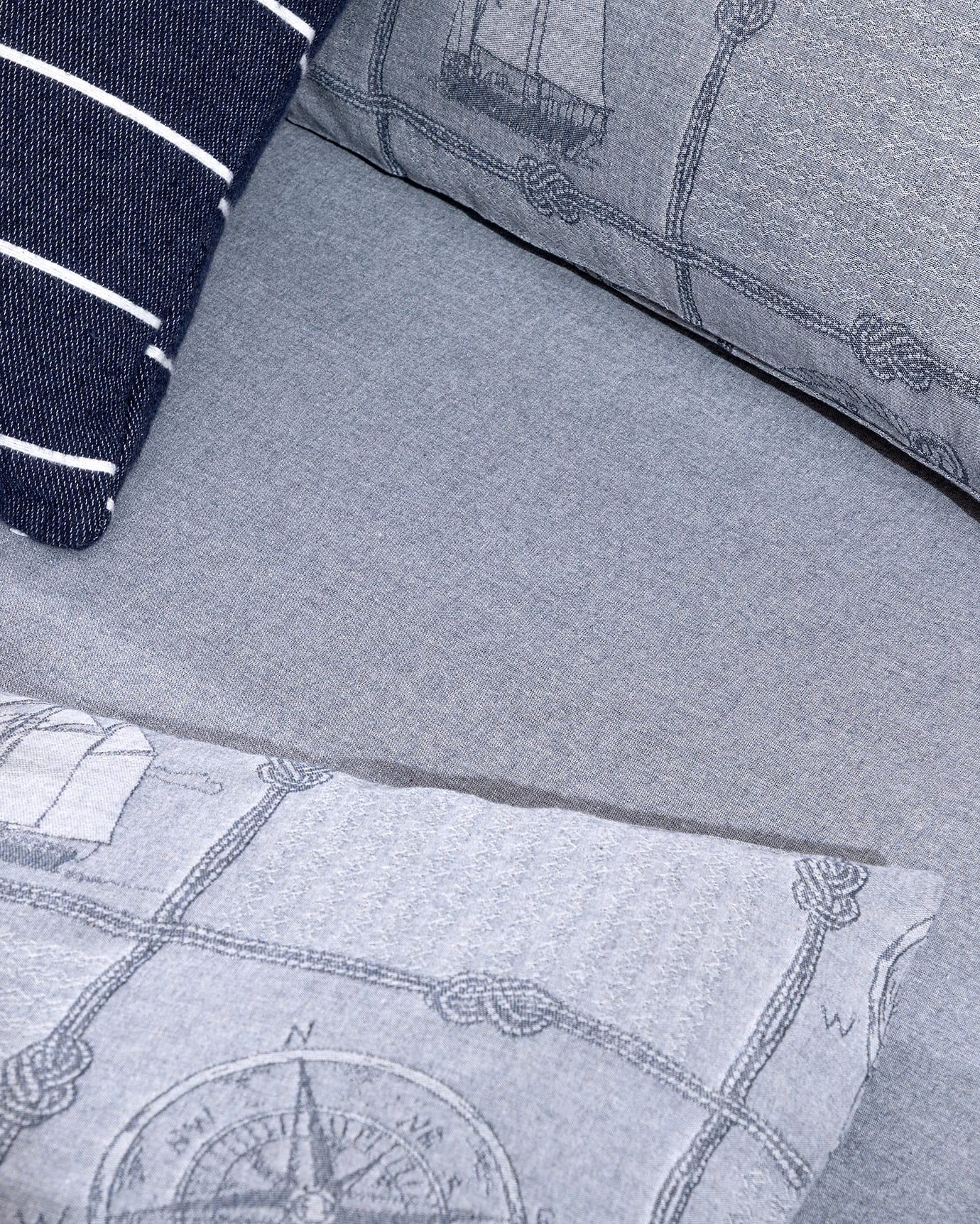 Etretat Jacquard Cotton Double Duvet Cover Set