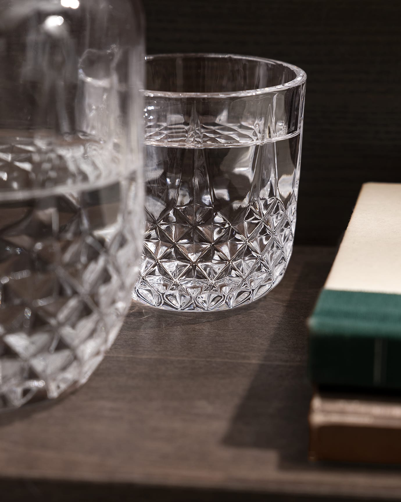 High-Quality Clear Glass Bedside Carafe - Elegant Audrey Design