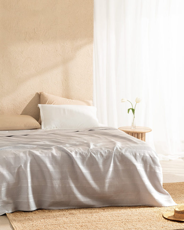 Twin Size Ecocell Summer Blanket - Lightweight Pique Bedspread