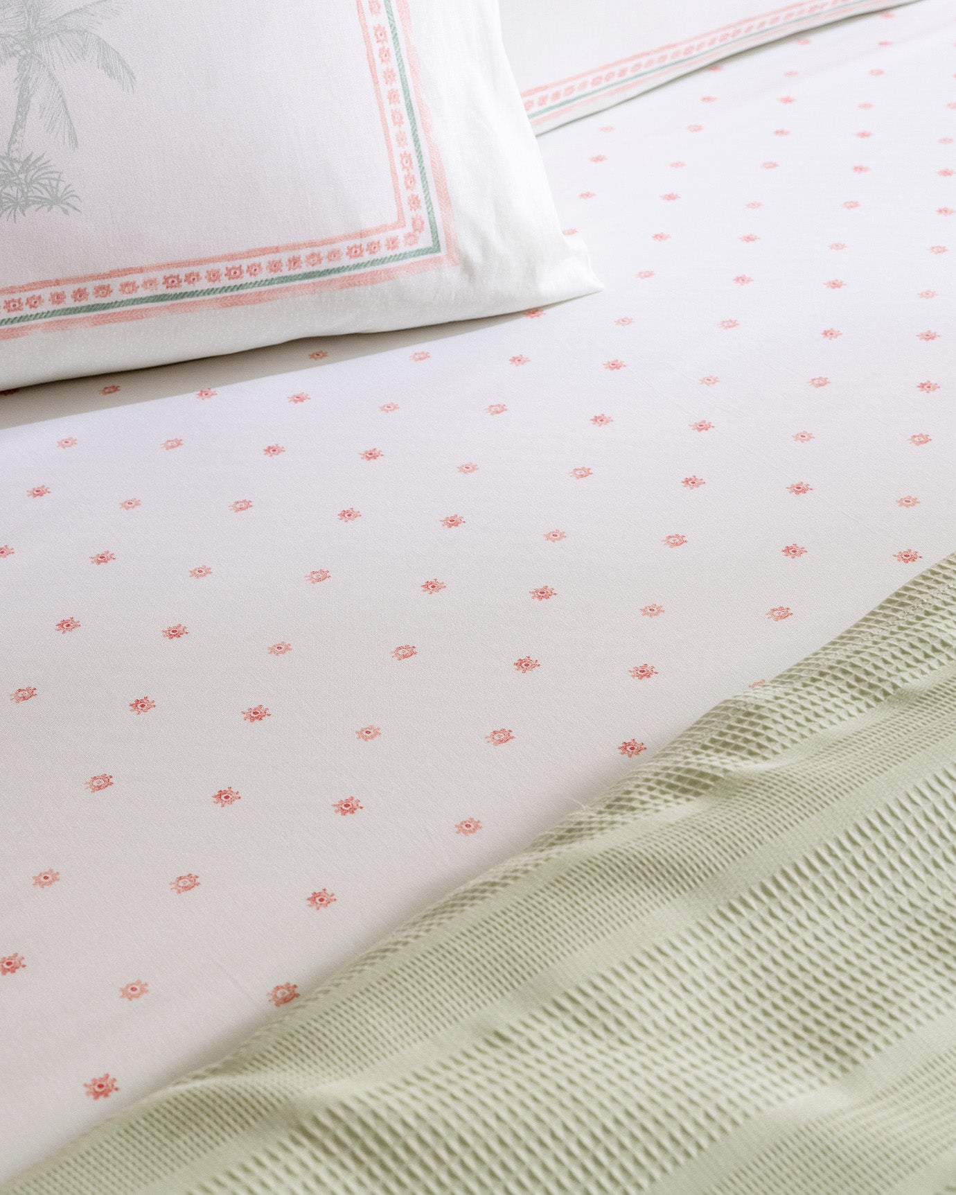 100% Cotton Single Bedding Set - Breathable Pique Weave