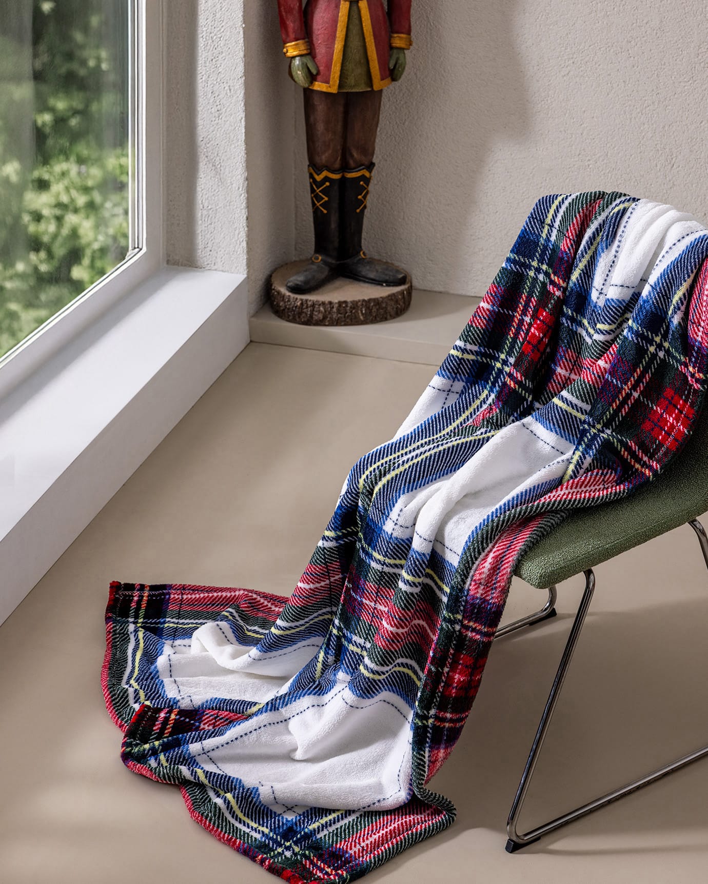 Welsoft Polyester Throw Blanket - Soft Printed Comfort