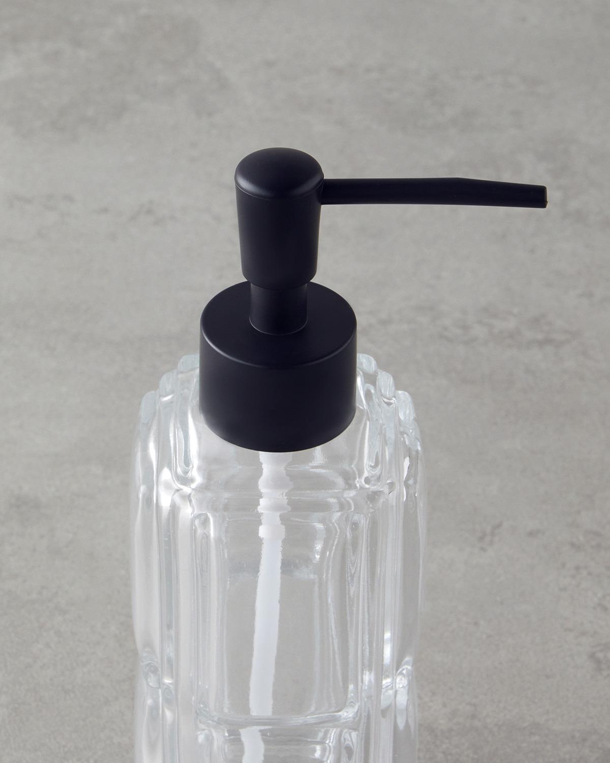 Professional Grade Clear Liquid Soap Dispenser 19cm Bathroom Accessory