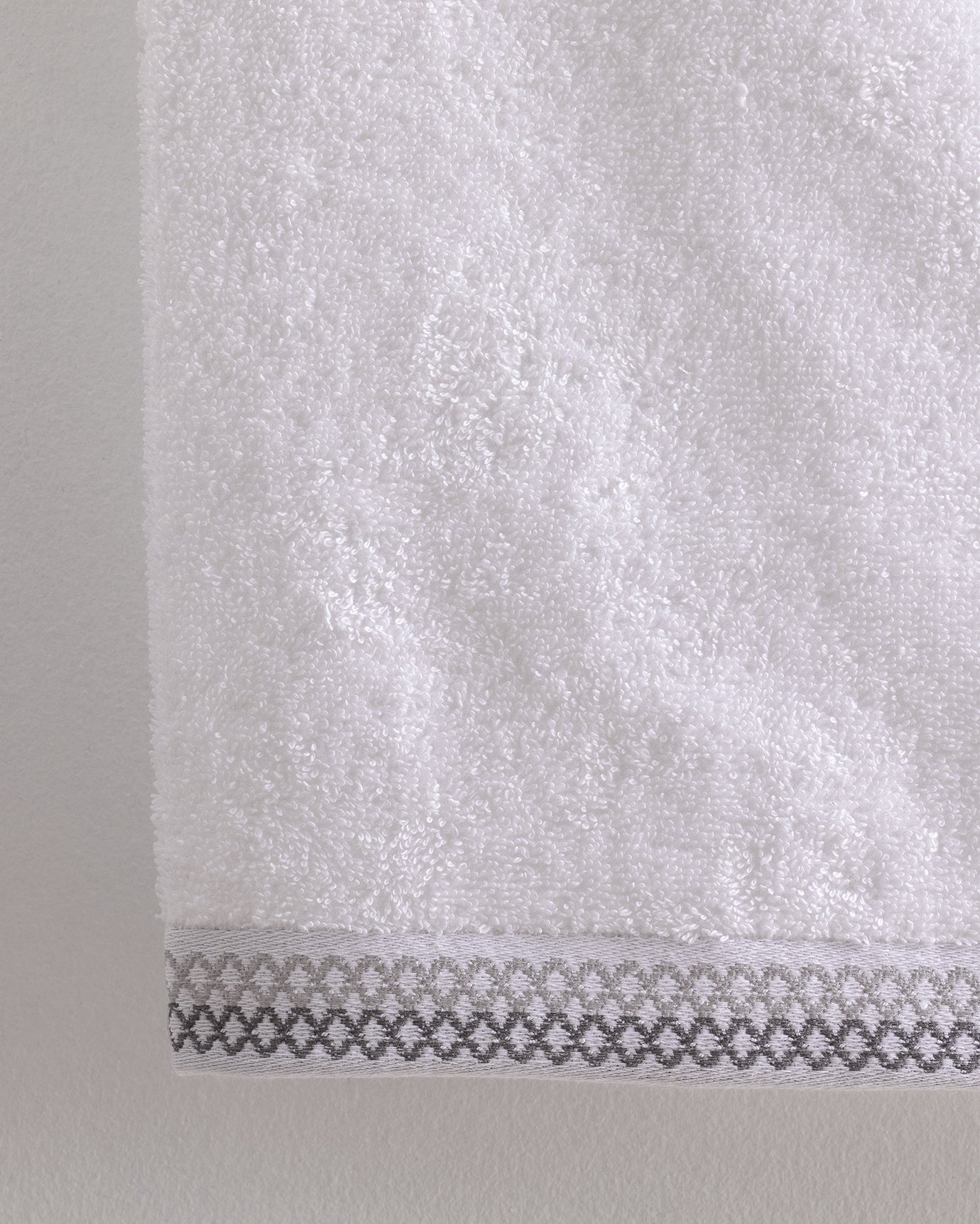 Soft Absorbent Cotton Bath Towel - White & Grey