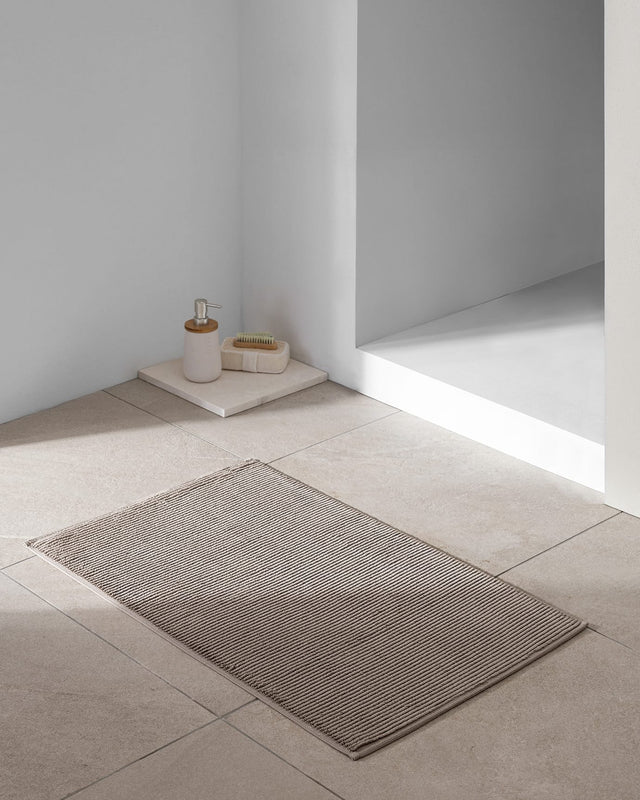 Soft 100% Cotton Bath Mat Towel - Absorbent Foot Towel for Bathroom - Brown